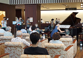 院内コンサートの様子