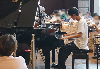 院内コンサートの様子