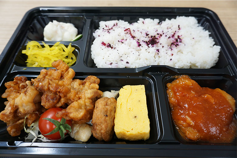 ボリュームたっぷりのチキン弁当